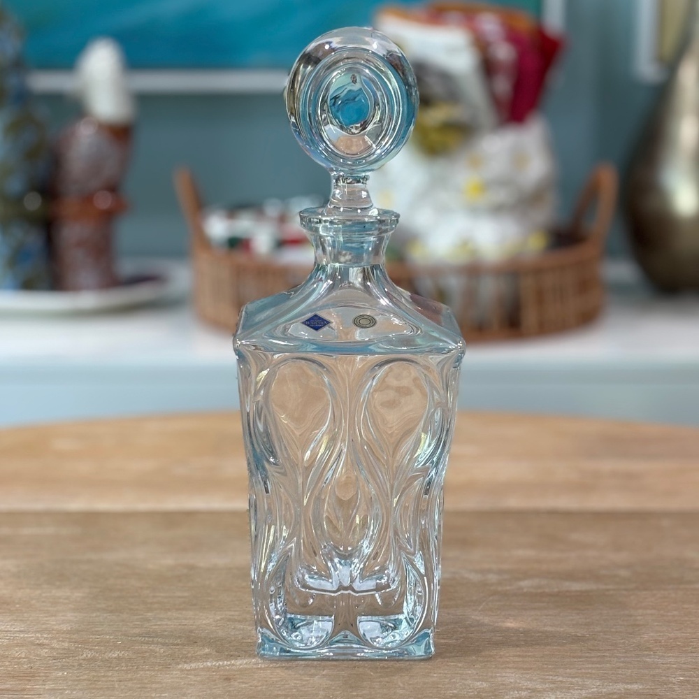 Bohemia Jihlava 24 % Lead Crystal Decanter – 0.8L / 27 oz – Czech Republic